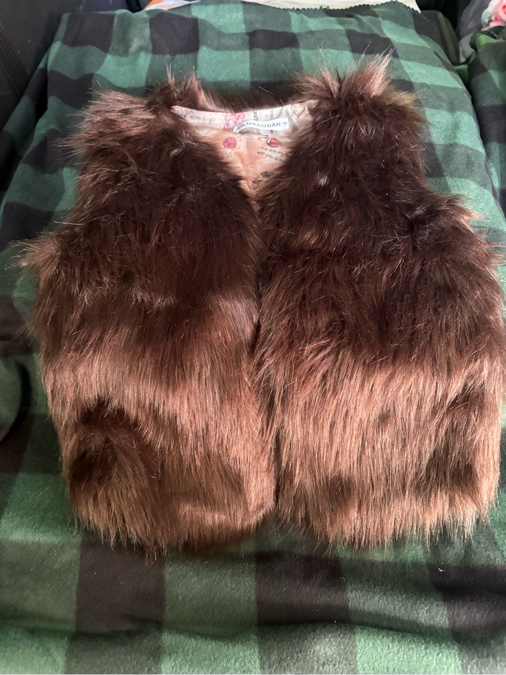 Women’s Faux Fur Vest - Brown